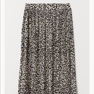 H&M Pleated Midi Skirt, Leopard Print Sz M